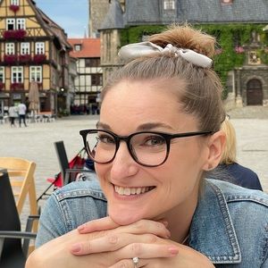 Meet your Posher, Madeline